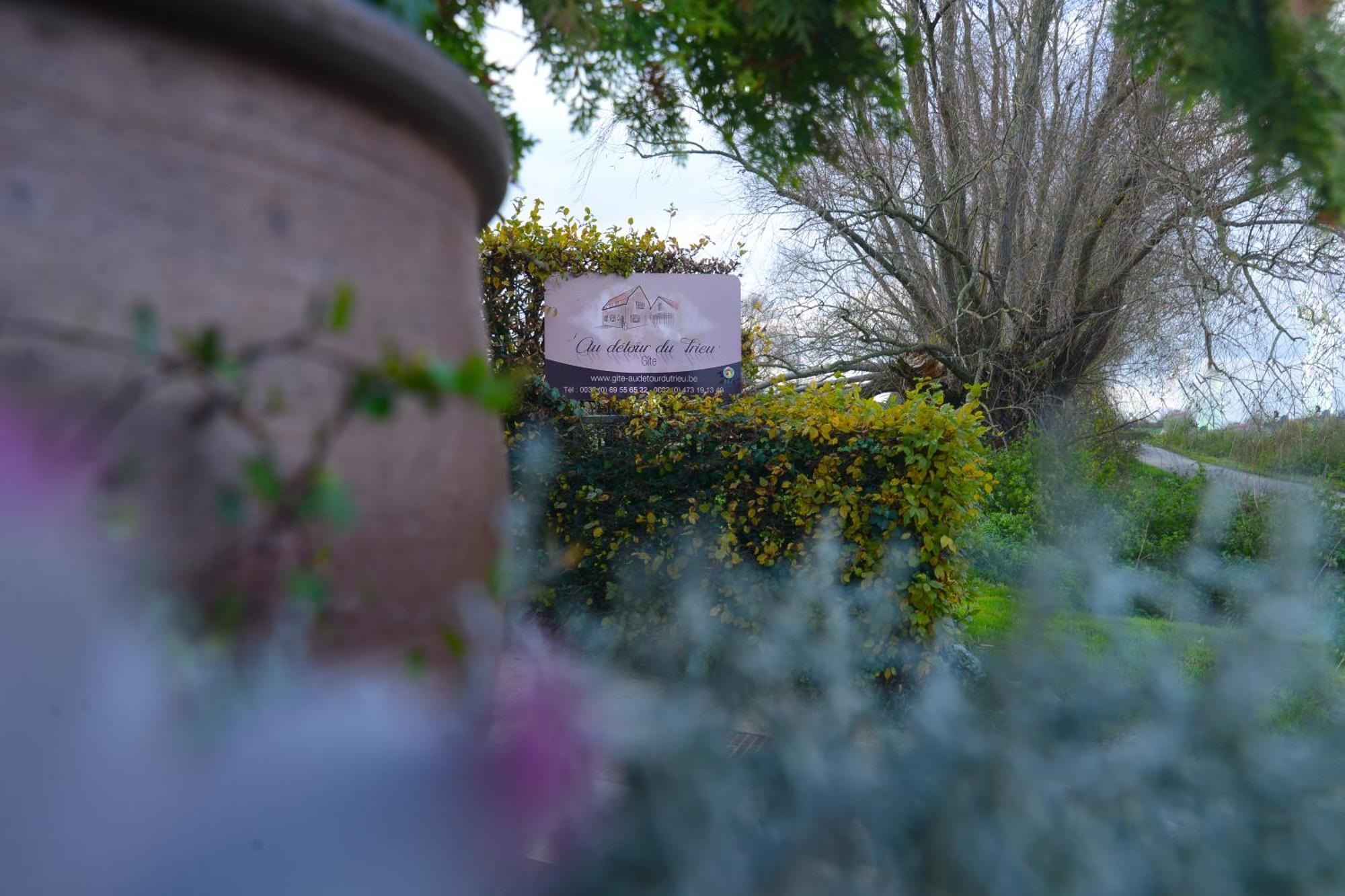 Au Detour Du Trieu Villa Estaimbourg Exteriör bild