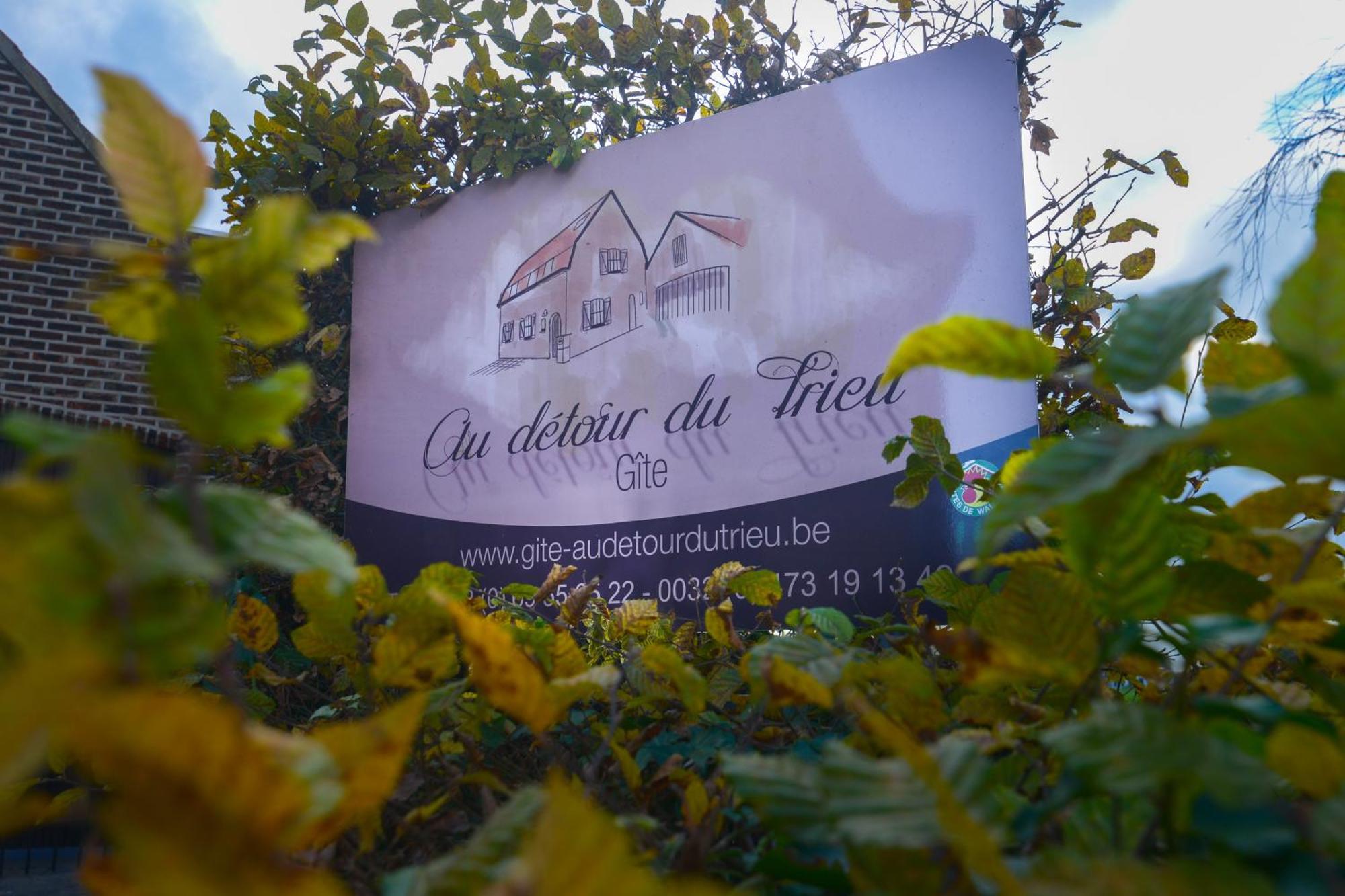 Au Detour Du Trieu Villa Estaimbourg Exteriör bild