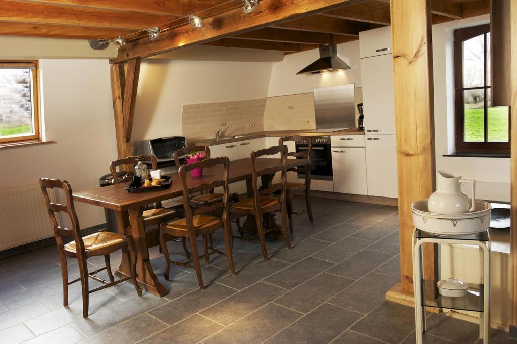Au Detour Du Trieu Villa Estaimbourg Exteriör bild